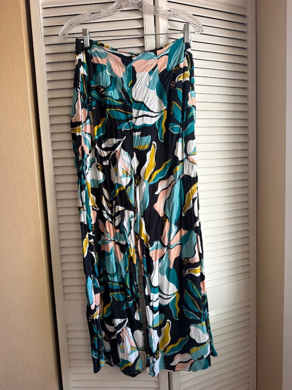 Roxy Women’s Abstract Floral Tropical Wide Leg Pants